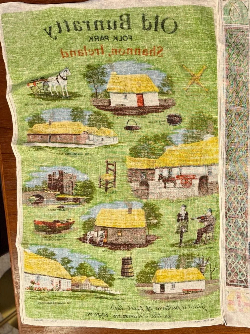 Vintage old Bunratty Folk Park Shannon Ireland Irish Linen souvenir tea towel